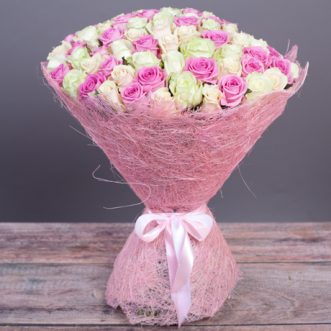 101 бело-розовая роза 50 см