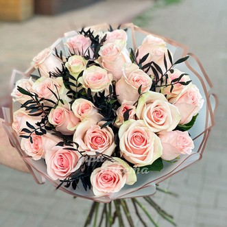 Букет из нежно-розовых роз