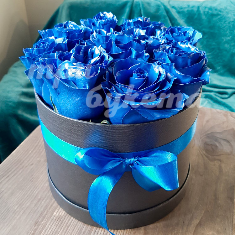 Синие розы в шляпной коробке. Синие розы в коробке. Розово синий букет в коробке. Шляпная коробка с розами синими. 9 синих 9 синих 10 3