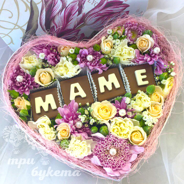 Цветы с шоколадом ко Дню Матери за 4620 ₽ с доставкой по Москве