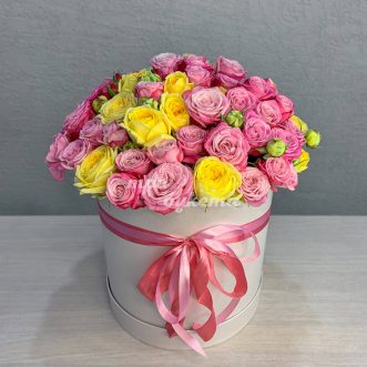 15 куст. пионовидных роз в коробке