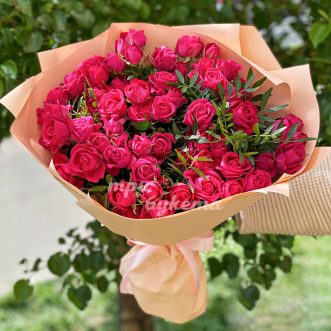 Букет из 15 розовых куст. роз