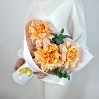 Мини-букет из французских желтых роз